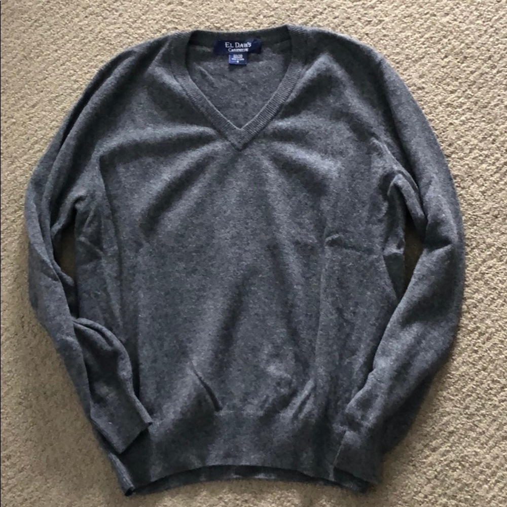 Size small, Gray cashmere v-neck